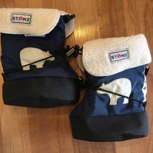 Sold!! Stonz Booties and fleece inserts Size Large